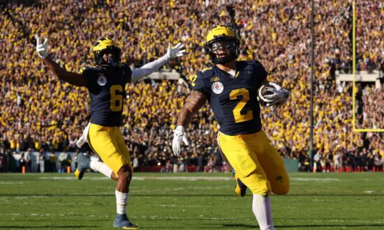 Michigan Beats Alabama 27–20 in Overtime on Blake Corum’s TD Run to Reach National Title Game