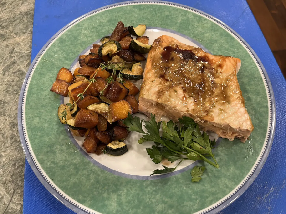 This one-pan meal satisfies the need to be Seriously Simple and is quite tasty. (Diane Rossen Worthington/TNS)