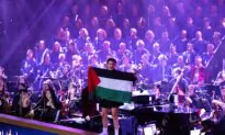 Pro-Palestine Protesters Demand Ceasefire Amid New Year Celebrations