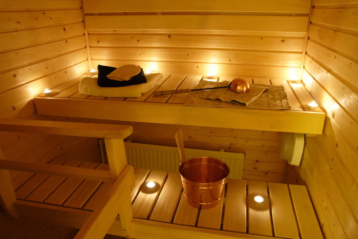 Inside of a Finnish sauna in candlelight. (Sandra Schramm/Dreamstime/TNS)