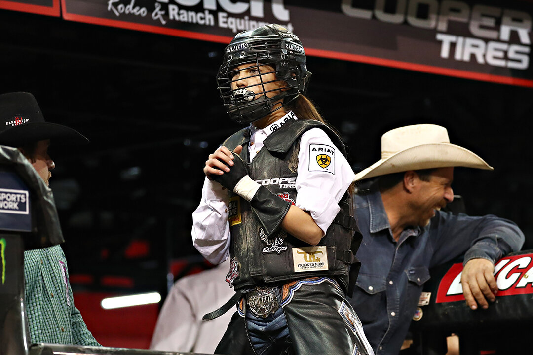 Teen Aims To Be First Pro Female Bull Rider | EpochTV