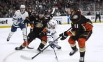 Auston Matthews Scores in OT as Maple Leafs Edge Ducks 2–1