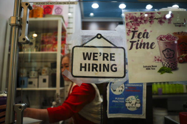 US Economy Adds 115,000 Jobs in April