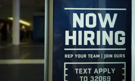 US Government Erases Thousands of Jobs in 2nd-Quarter Labor Data