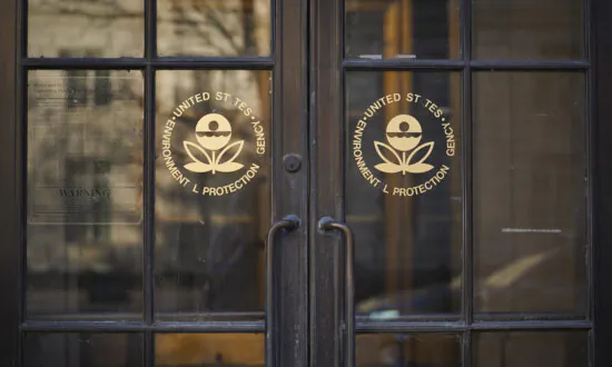 EPA Delays Proposed Carbon Emission Rules on Existing Gas Power Plants