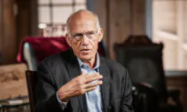 Trump Navigating Base’s Opposition to Interventionism With Iran Talks: Victor Davis Hanson
