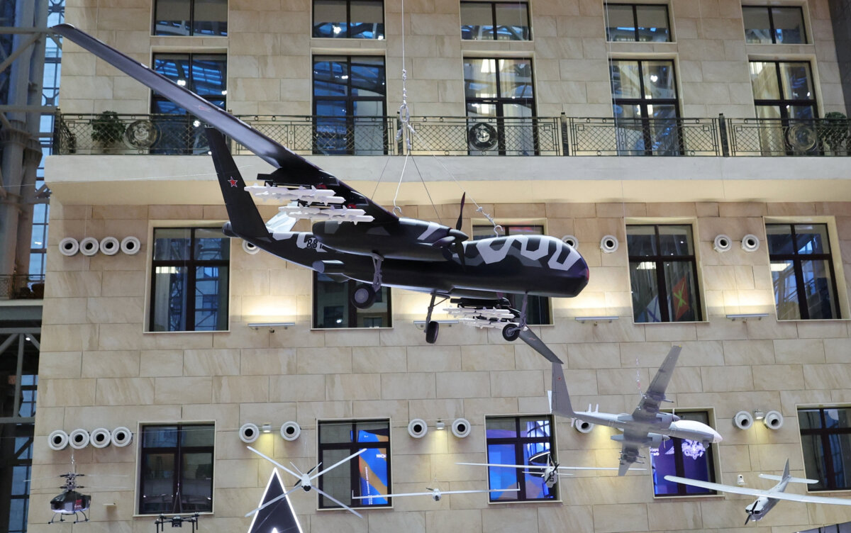 id5559738-2024-01-06T083942Z_1_LYNXMPEK0502V_RTROPTP_4_UKRAINE-CRISIS-PUTIN-MILITARY.jpg