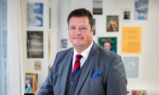 Ofsted Inspections to Resume in 2 Weeks Following Pause Over Headteacher Suicide