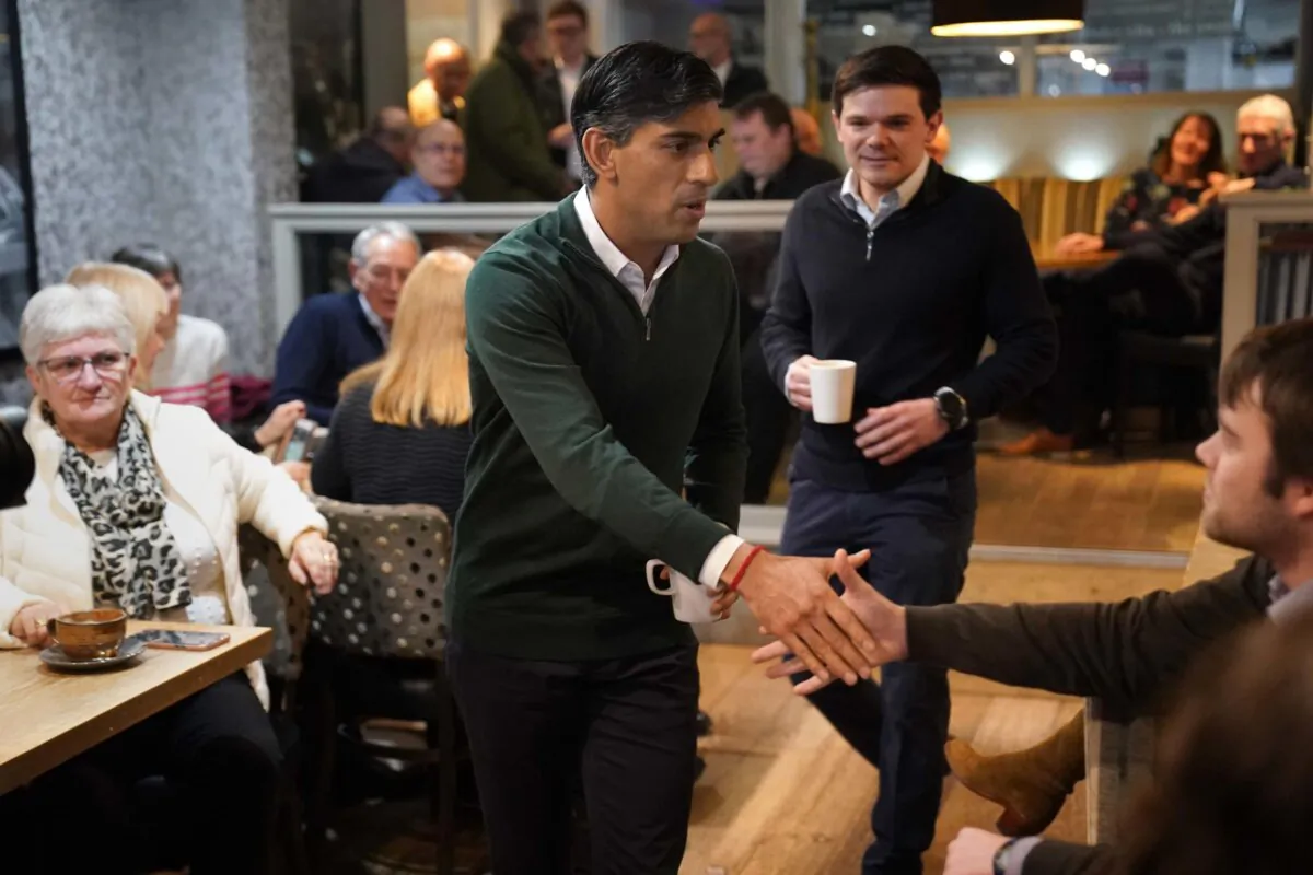 Prime Minister Rishi Sunak during a visit to La Dolce Vita cafe in Marple, Stockport in northwest England, on Jan. 5, 2024. (Jacob King/PA Wire)