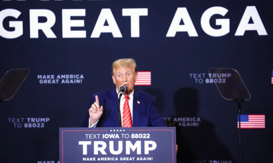 GOP Candidates Make Final Push in Iowa Ahead of Caucuses