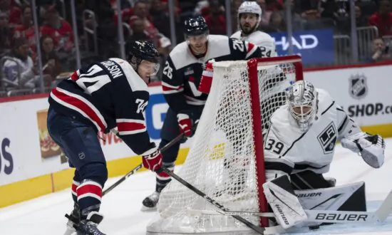 Carlson Scores With Under a Minute Left as the Capitals Beat the Kings 4–3