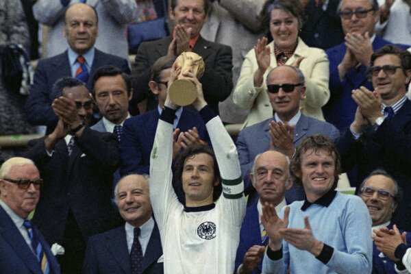 id5560646-german-beckenbauer.jpg