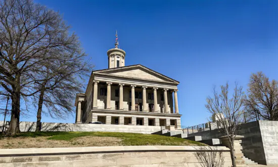 Tennessee Senate Passes Bill Allowing Teachers to Carry Guns