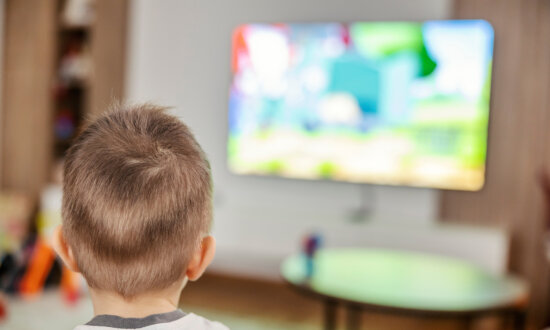 Early Exposure to Screens May Alter Sensory Reactions