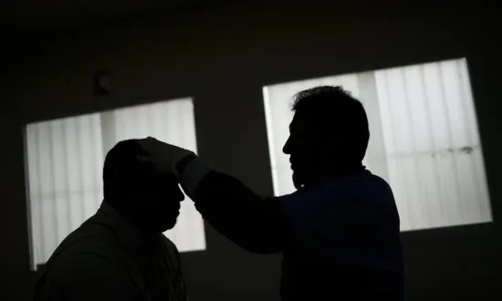 Clients of Unregistered Montreal Acupuncturist Urged to Get Tested for HIV, Hepatitis