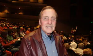 Orchestra Conductor Praises Shen Yun’s Precision