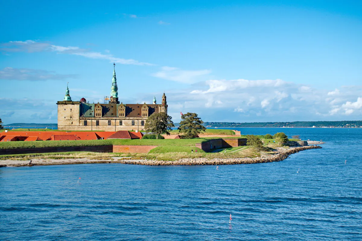 Kronborg Castle dominates the entrance of Oresund, the sound between Sweden and Denmark in northeastern Denmark, and is a masterpiece of Dutch Renaissance architecture. The castle is a four-wing complex, crowned by towers and pointed spires. (anderm/Shutterstock)
