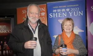Woking Theatergoer Highly Impressed With Shen Yun’s Precision