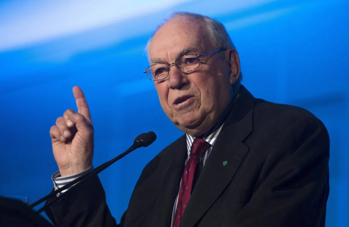 Former NDP leader Ed Broadbent delivers remarks at the start of the Progress summit in Ottawa, on April 1, 2016. (The Canadian Press/Adrian Wyld)