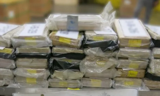 Ex-Boxing Champ Detained Over ‘Error’ in Drug Sentence