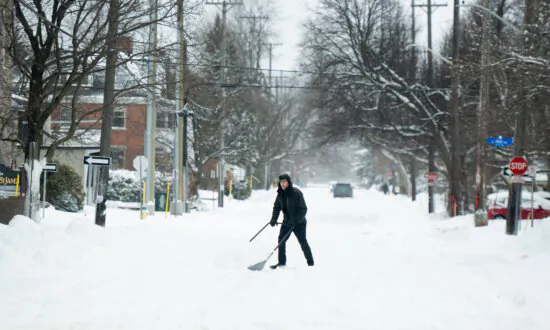 Winter Weather This Weekend: Extreme Cold in the West, Snowstorms in the East