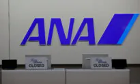 Japan ANA Boeing 737-800 Flight Turns Back Due to Cockpit Window Crack