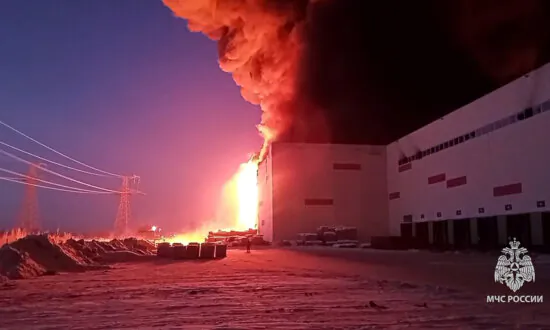 Huge Fire Engulfs Warehouse in Russia Outside City of St Petersburg