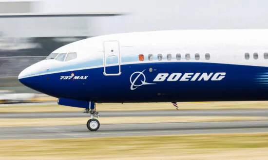 Expert: China Aims to Dominate Boeing by 2049; New Cars Market Is a Buyer’s Market Again | Business Matters Full Broadcast (May 27)