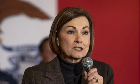 Iowa Governor Signs Bill Allowing Arrest of Illegal Immigrants Previously Denied Admission