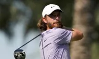Fleetwood Capitalizes on McIlroy’s Error on the 18th to Win Dubai Invitational by 1 Shot