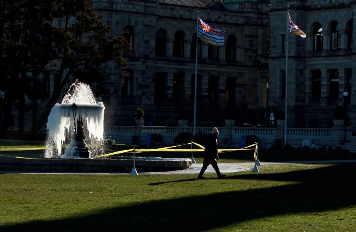 Cold temperatures across the province set in as the fountain out front of the legislature freezes over during a cold spell in Victoria, B.C., on Jan. 12, 2024. (The Canadian Press/Chad Hipolito)