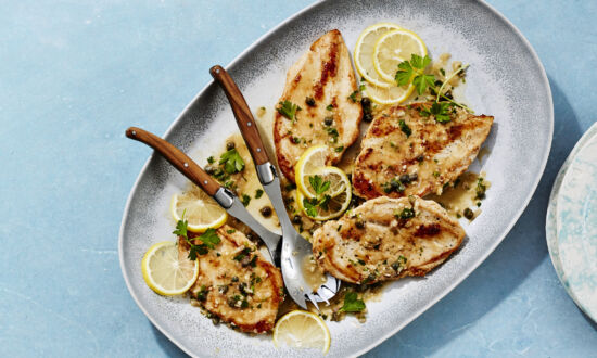 This Chicken Piccata Dish Features a Delicious, Low-Cal Sauce
