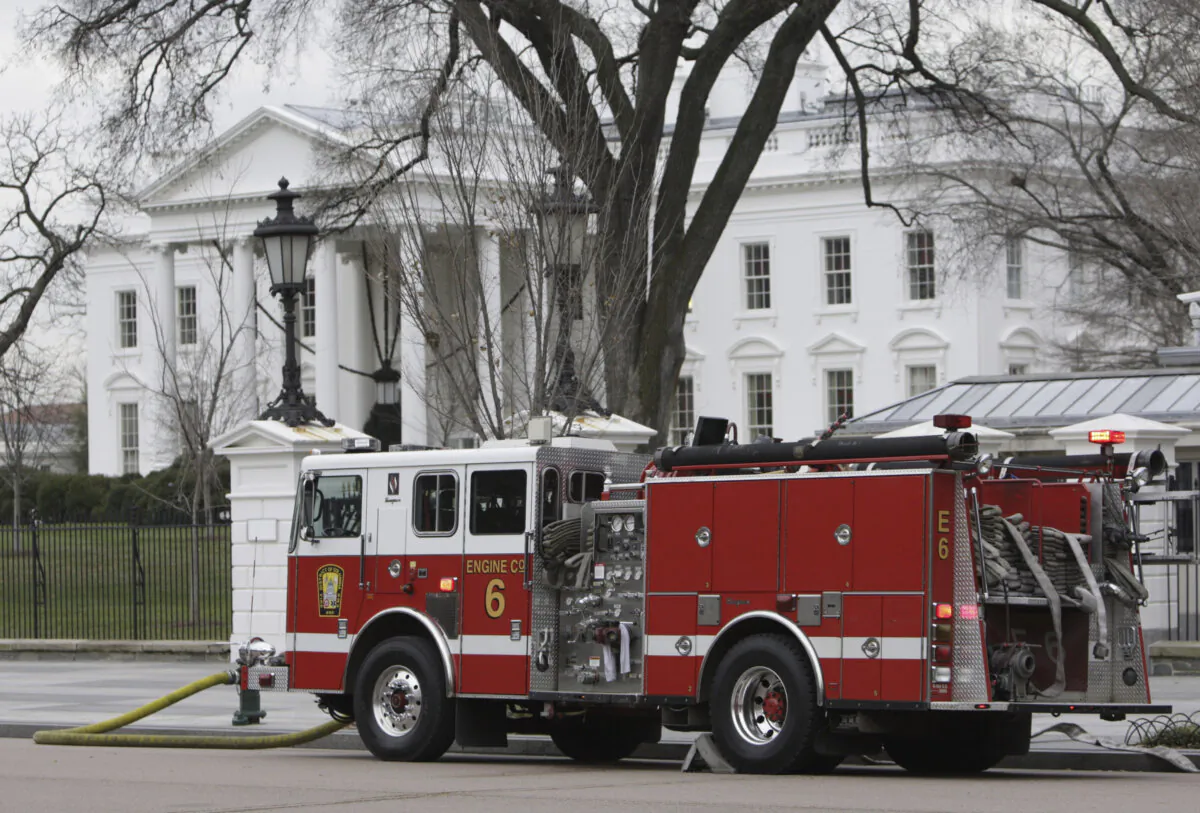 A firetruck is parked outside of the White House in Washington on Dec. 19, 2007. (Ron Edmonds/AP Photo)