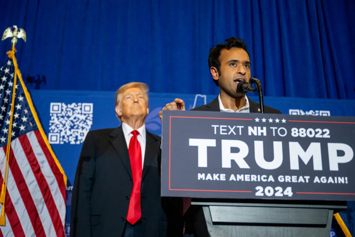 Entrepreneur Vivek Ramaswamy endorses Republican presidential candidate, former U.S. President Donald Trump during a campaign rally at the Atkinson Country Club in Atkinson, N.H., on Jan. 16, 2024. (Brandon Bell/Getty Images)