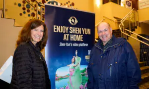 Theatergoers Waited 10 Years to See Shen Yun and Were Not Disappointed