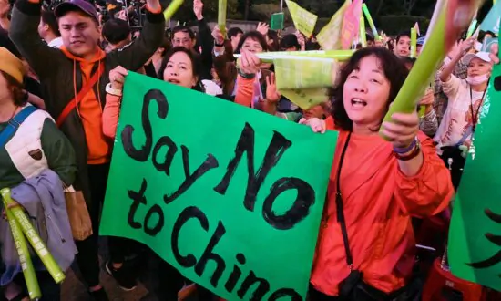 Public Discussion About Taiwan Still Sensitive Amid CCP Coercion: Professor