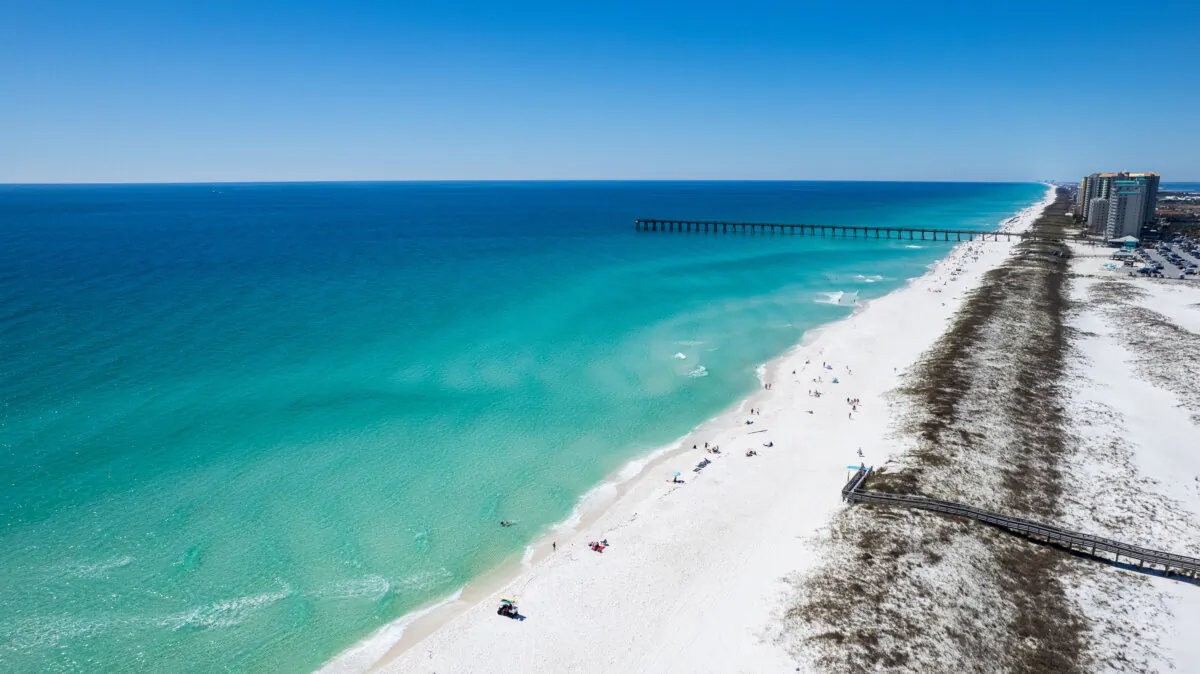 The tranquil shores of Navarre Beach, Fla. in spring. (Courtesy of Santa Rosa County Tourist Development Office)