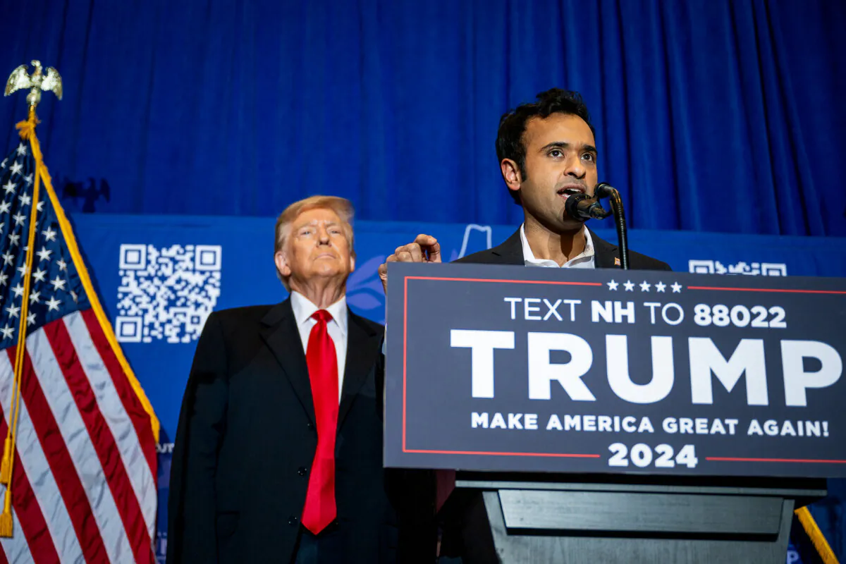 Entrepreneur Vivek Ramaswamy endorses Republican presidential candidate, former U.S. President Donald Trump during a campaign rally at the Atkinson Country Club in Atkinson, N.H., on Jan. 16, 2024. (Brandon Bell /Getty Images)
