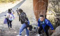 Texas Governor Denounces New York’s Plan to Give Illegal Immigrants Prepaid Debit Cards