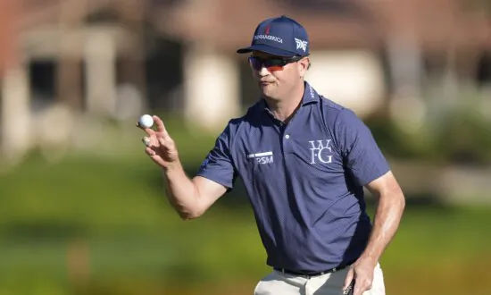 Zach Johnson Makes 10 Birdies, Shares 1St-Round Lead With Alex Noren at the American Express