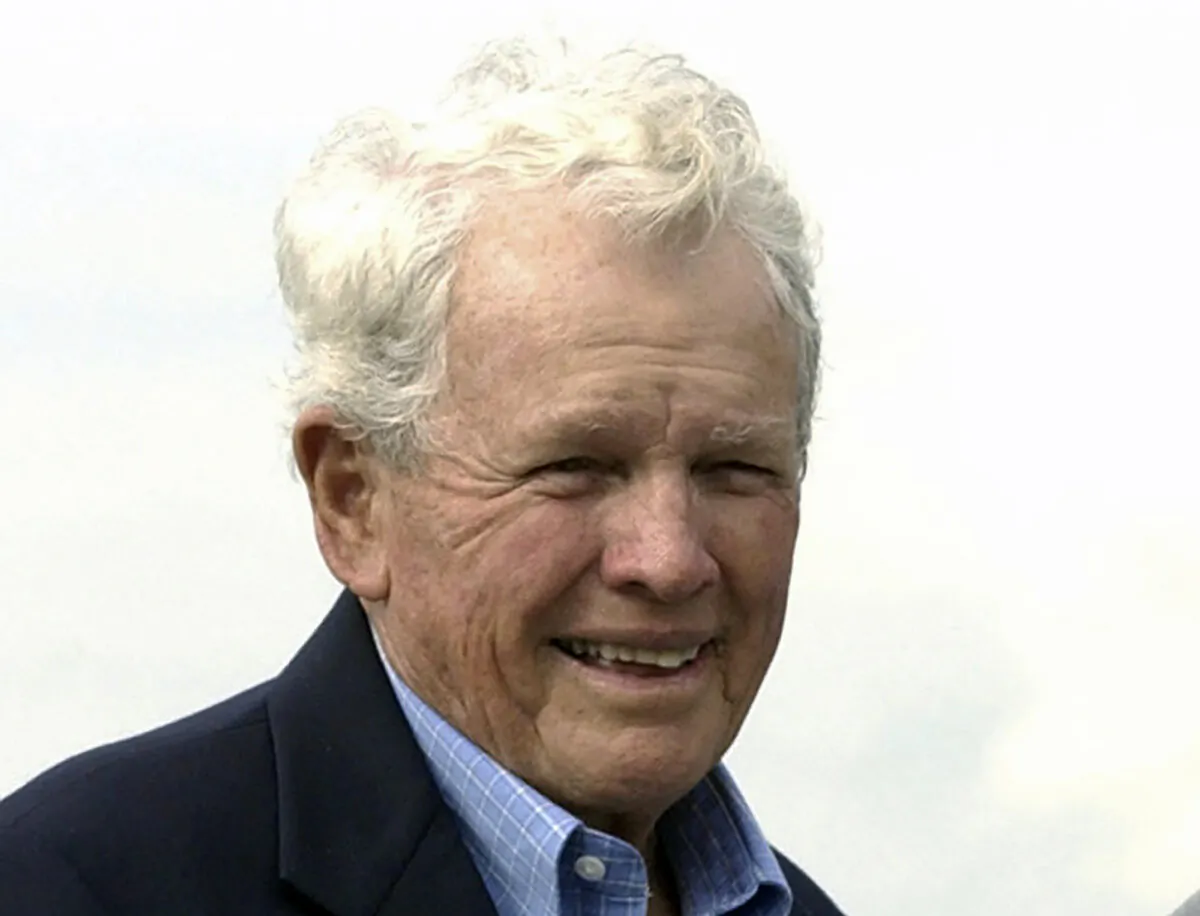Jack Burke Jr. smiles during a ceremony at Champions Golf Club in Houston on Nov. 5, 2003. (David J. Phillip/AP Photo)