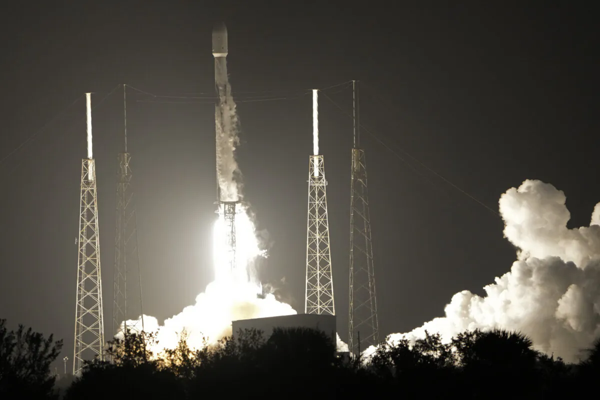 A SpaceX Falcon 9 rocket, with a payload including two lunar rovers from Japan and the United Arab Emirates, lifts off from Launch Complex 40 at the Cape Canaveral Space Force Station in Cape Canaveral, Fla., on Dec. 11, 2022. (John Raoux/AP Photo)