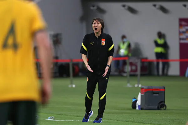 The head coach of the Chinese national soccer team, Li Tie, at the match between Australia and China in the Asian qualifiers for the FIFA World Cup Qatar 2022 in Doha on Sept. 2, 2021. (Karim Jaafar/AFP)
