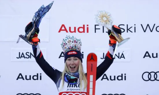 Shiffrin Gets Career Win 95 in First World Cup Slalom After Season-Ending Injury for Rival Vlhova