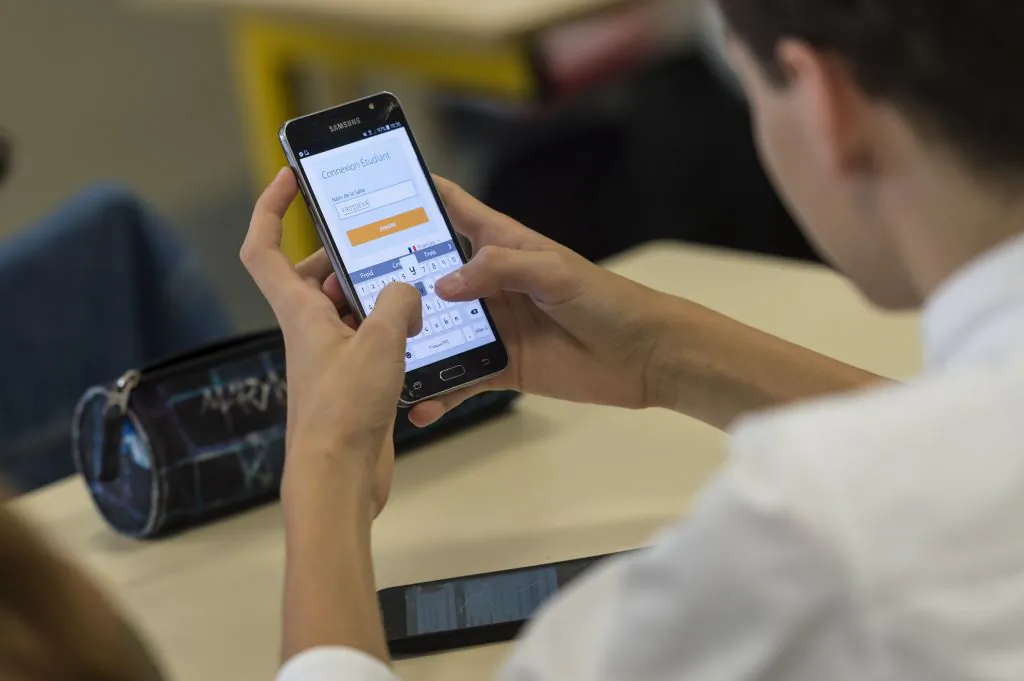 Mobile phone usage in Australian schools is now banned. (PATRICK HERTZOG/AFP via Getty Images)