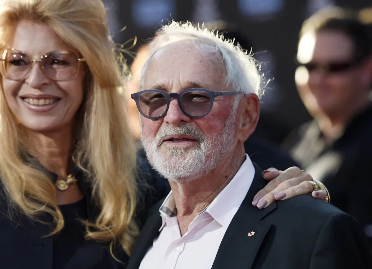 Norman Jewison (C), director of the 1967 film "In the Heat of the Night," appears with his wife Lynne St. David before a 50th anniversary screening of the film at the 2017 TCM Classic Film Festival in Los Angeles on April 6, 2017. (Chris Pizzello/Invision/AP)