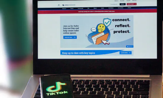 Australian Online Regulator Concerned About ‘Terrorist and Extremist’ Material on Social Media