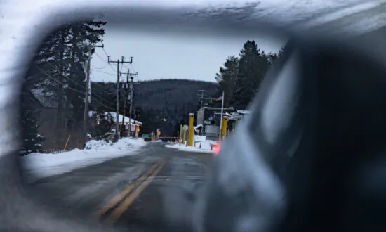‘Digital Tools’ Will Shorten Wait Times at Canada-Us Border, CBSA Says