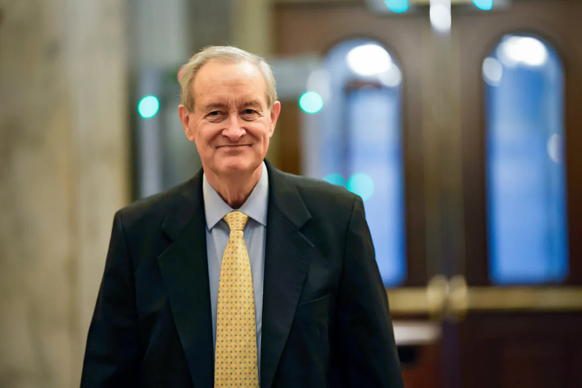 Sen. Mike Crapo (R-Idaho) arrives at the Capitol Building in Washington, on Sept. 26, 2023. (Anna Moneymaker/Getty Images)