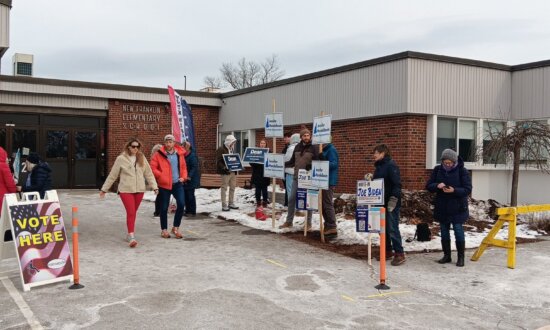 New Hampshire Voters Head to Polls for First-in-the-Nation Primary